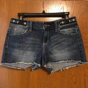 Arizona Jean Co. denim tribal embroidered beaded frayed jeans shorts juniors 5